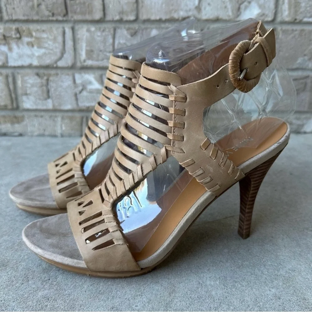 Nine West Leather Platform Hells
Sandals Size 7.5 🌸 - Picture 1 of 10